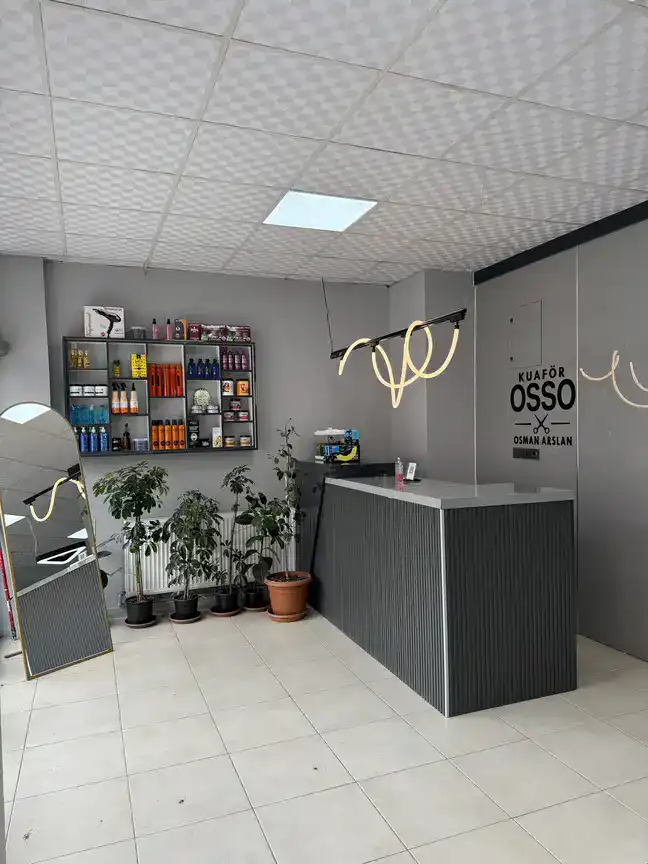 Kuafor Osso salonundan bir görünüm